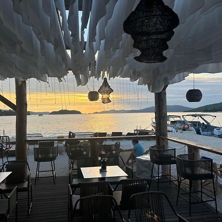 Apartment Agnes With 63 M2 Rooftop Terrace, Grill And Pool Округ-Горній Екстер'єр фото